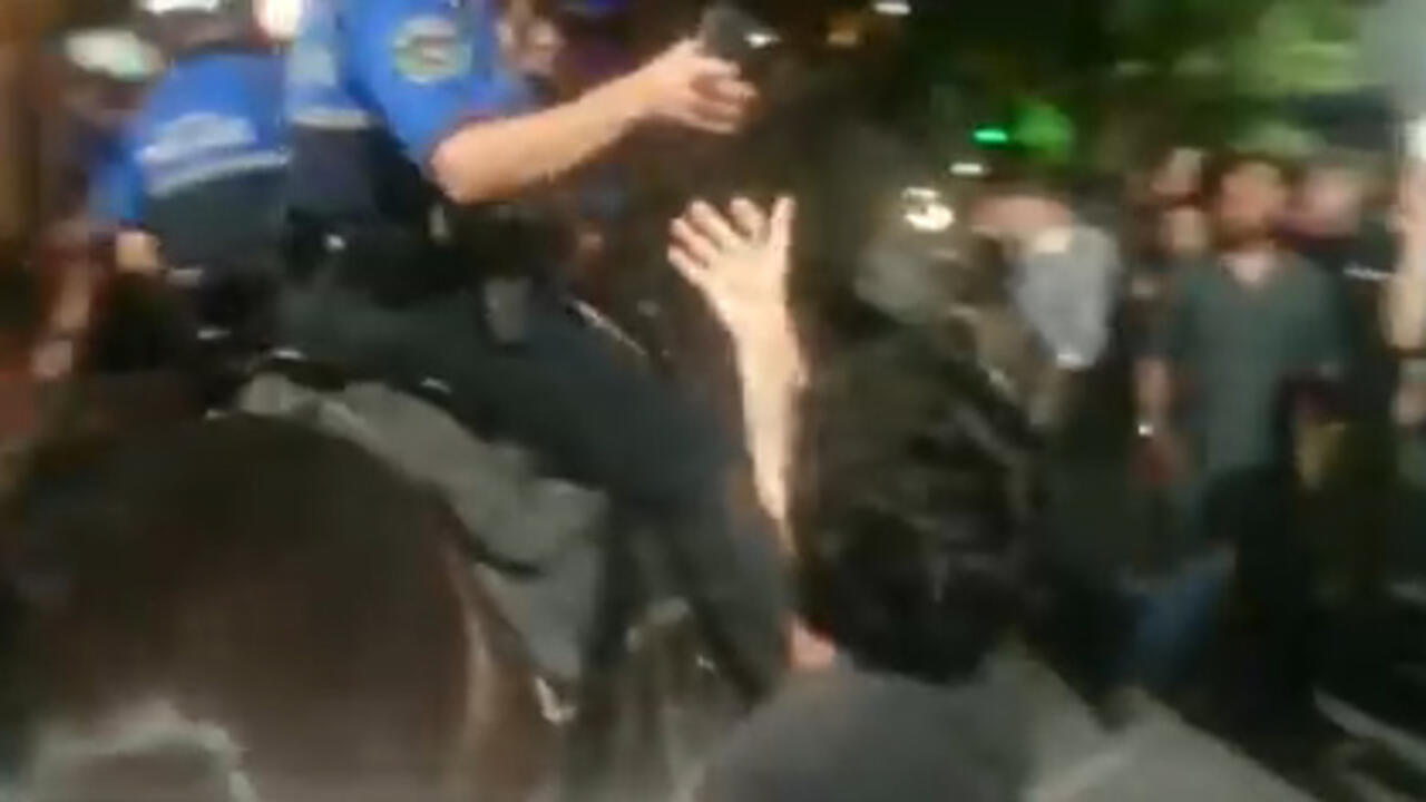 Video Texas police pepper spray man filming an arrest