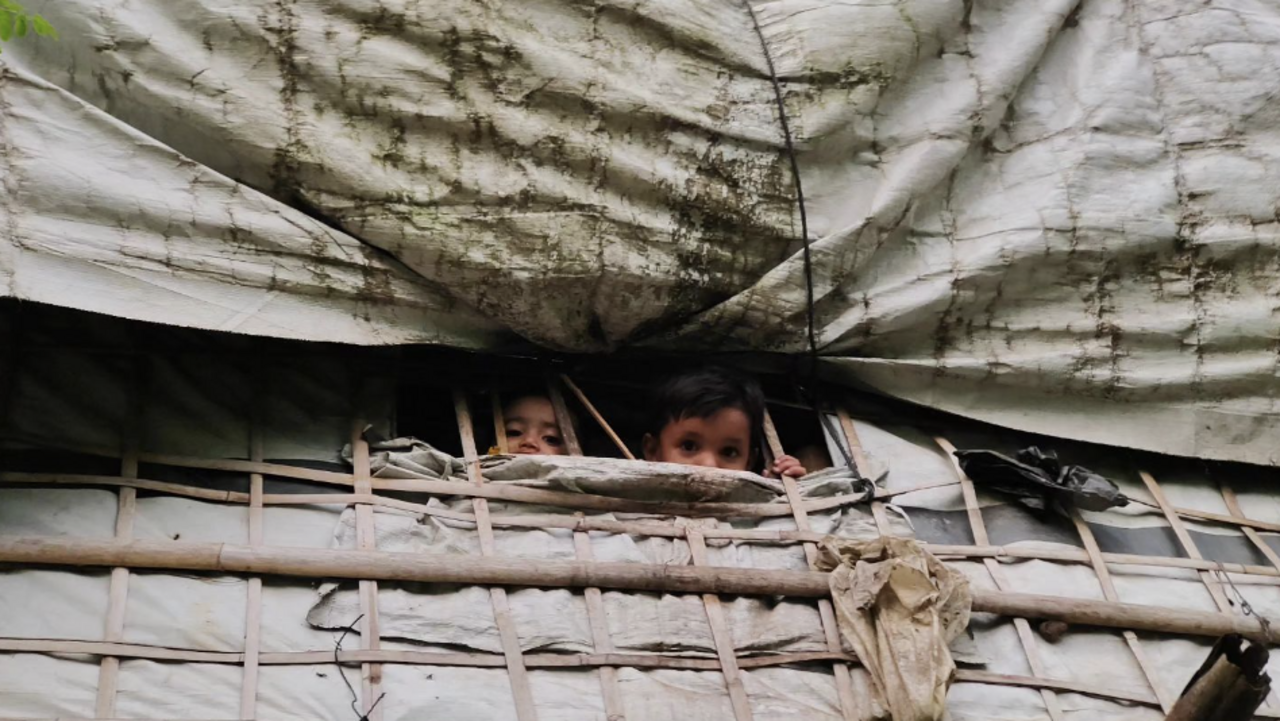 Фотографи бежанци се борят за повишаване на осведомеността за тежкото положение на рохингите в Бангладеш